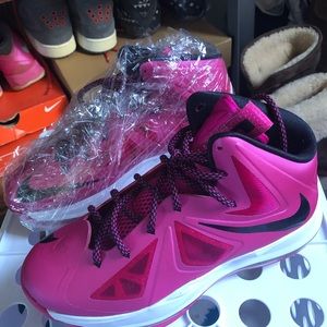 LeBron Nike youth size 6.5